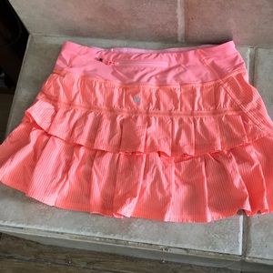 Lululemon orange amazing skirt size 4